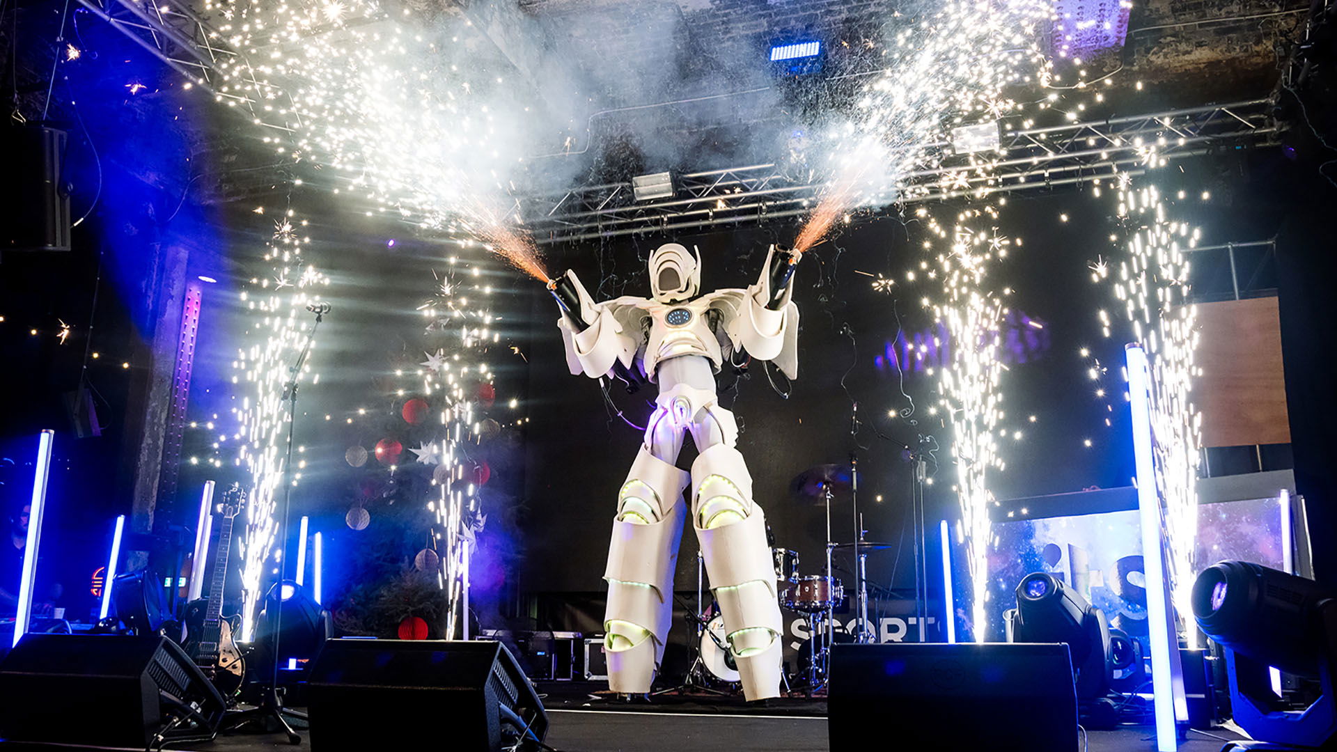 Strategic corporate year end events can help improve team connectivity and drive increased business performance